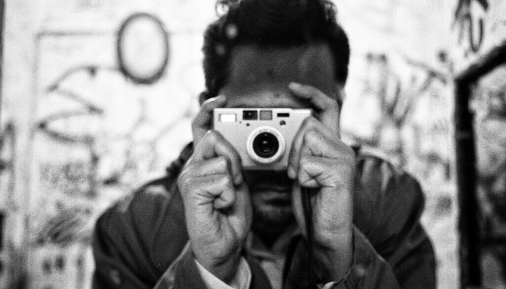 Person, human, electronics and camera | HD photo by Tomas Robertson